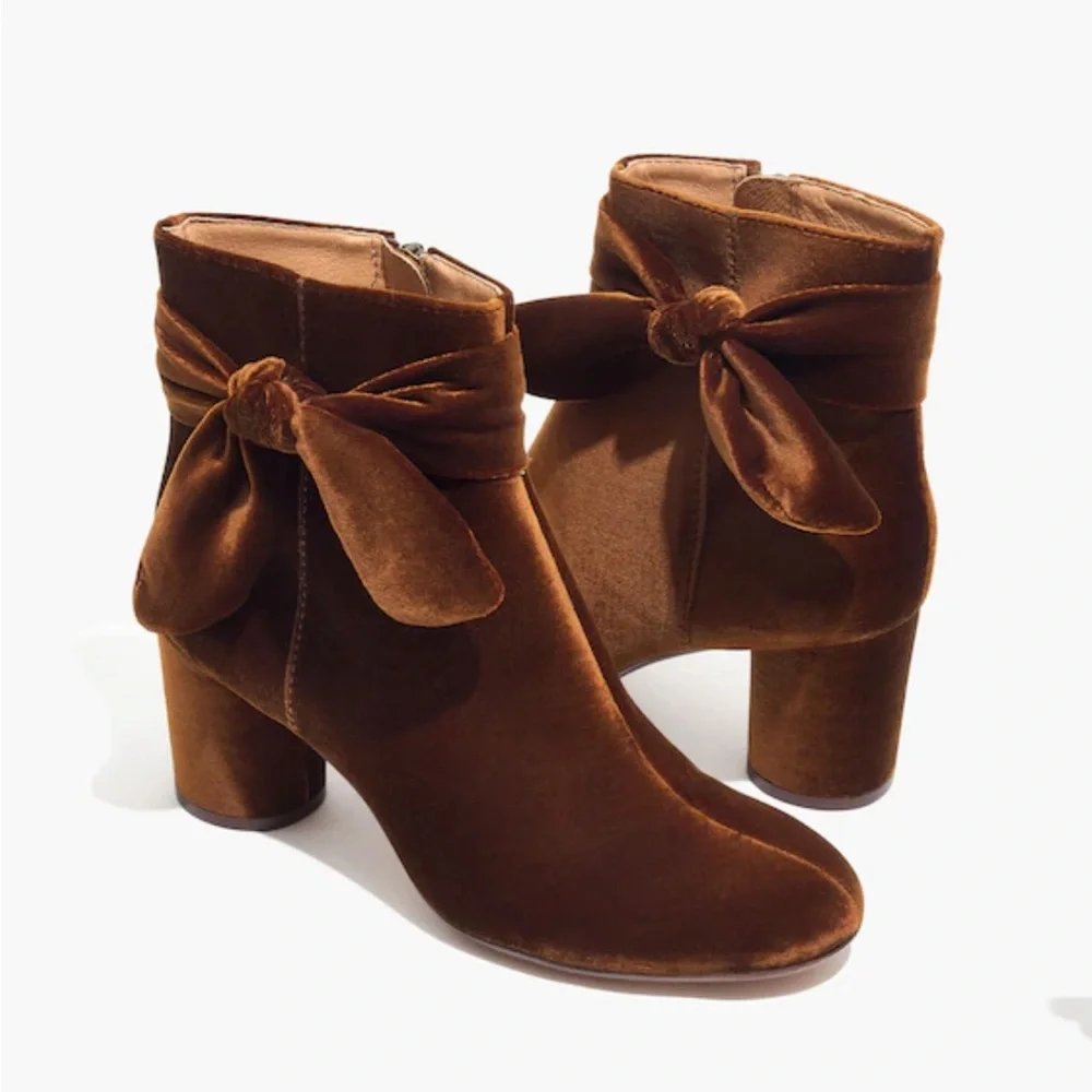 Madewell Esme Bow Boot in Velvet - Picture 1 of 9
